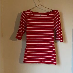 Red stripe tee
